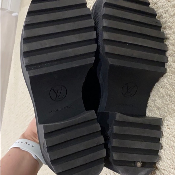 Louis Vuitton platform oxfords 39 great condition - Picture 4 of 4